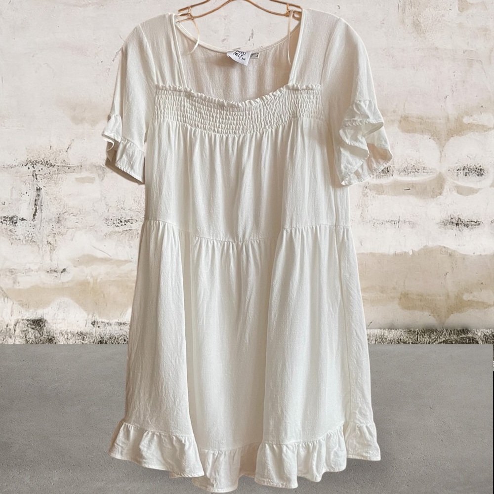 Woman's Princess Polly White Smocked  Linen Blend Ruched‎ Ruffle Tiered Dress 8